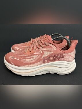 Hoka Women's Clifton 10 Running Shoes Blush/Rose Size 9D WIDE WORN ONCE LKNW!